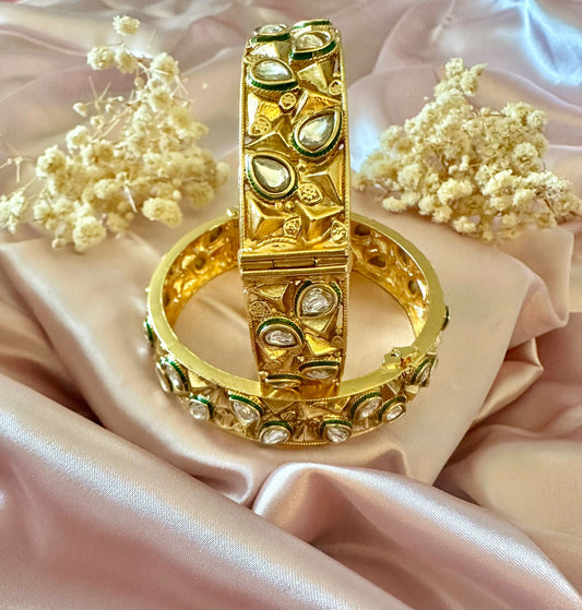 Kundan bangles