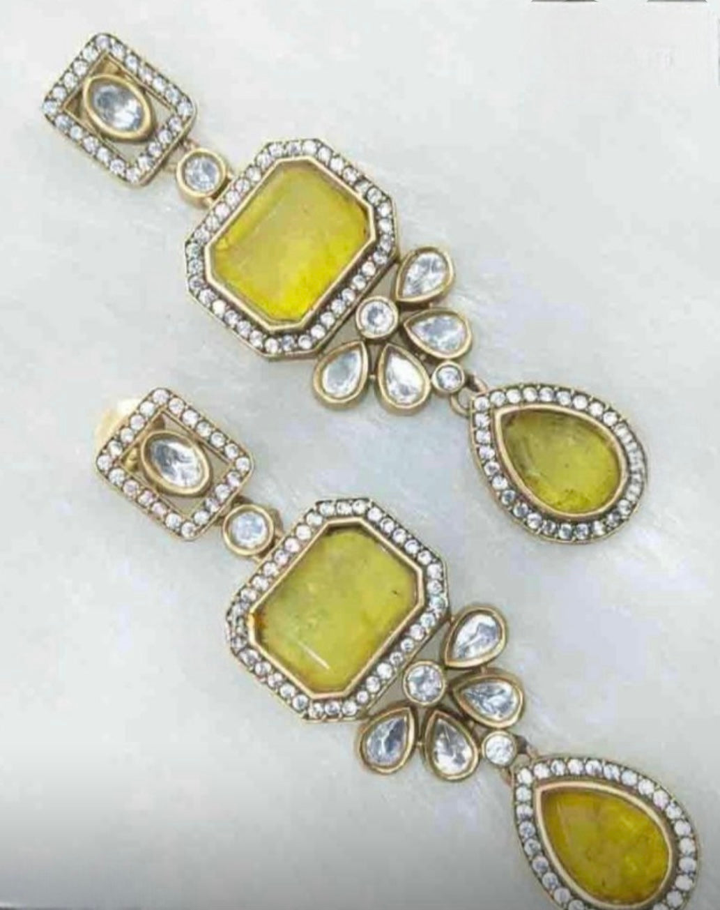 Yellow stone ad earrings