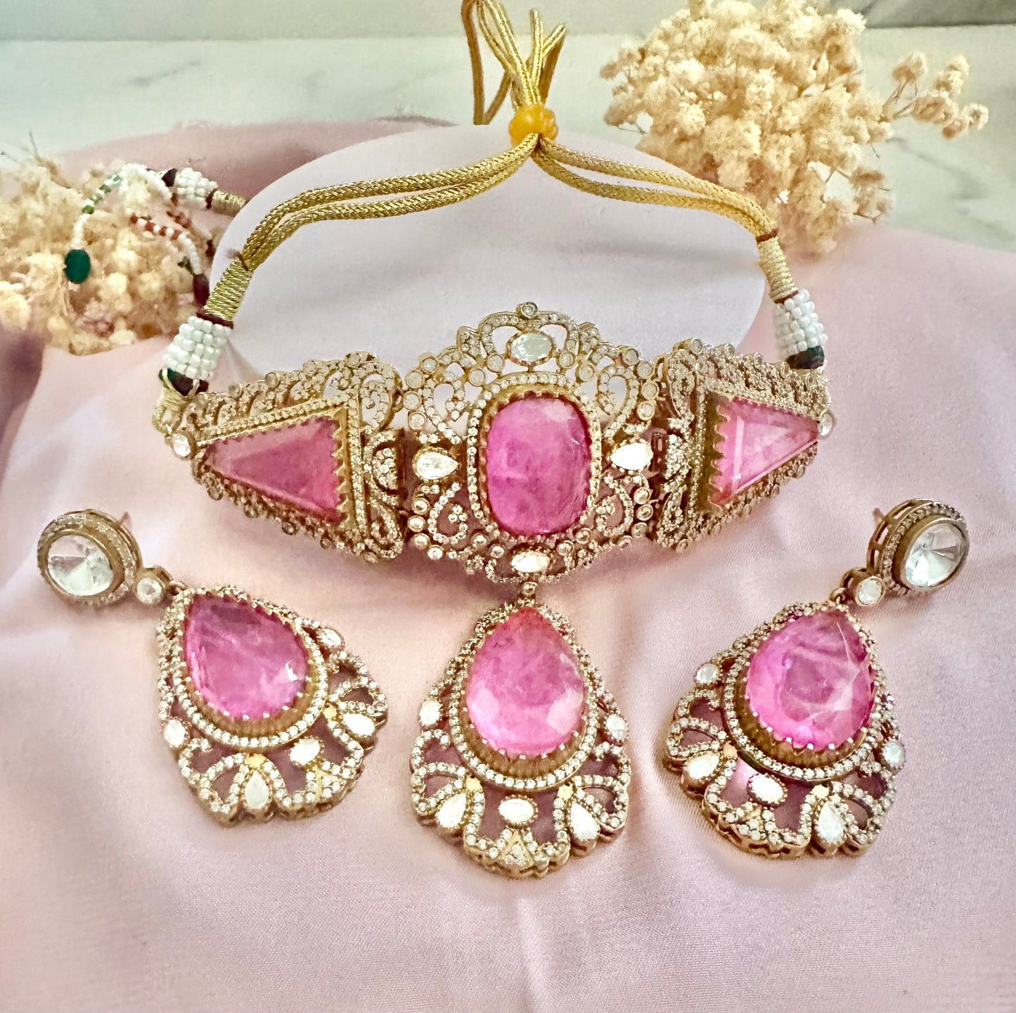 Fuchsia ad choker set