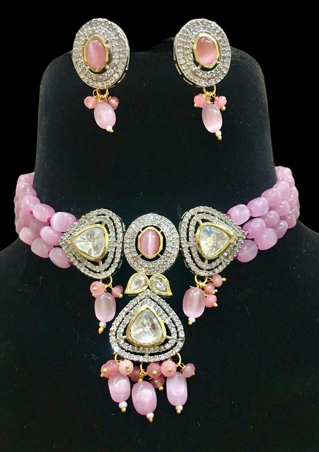 Pink ad choker set